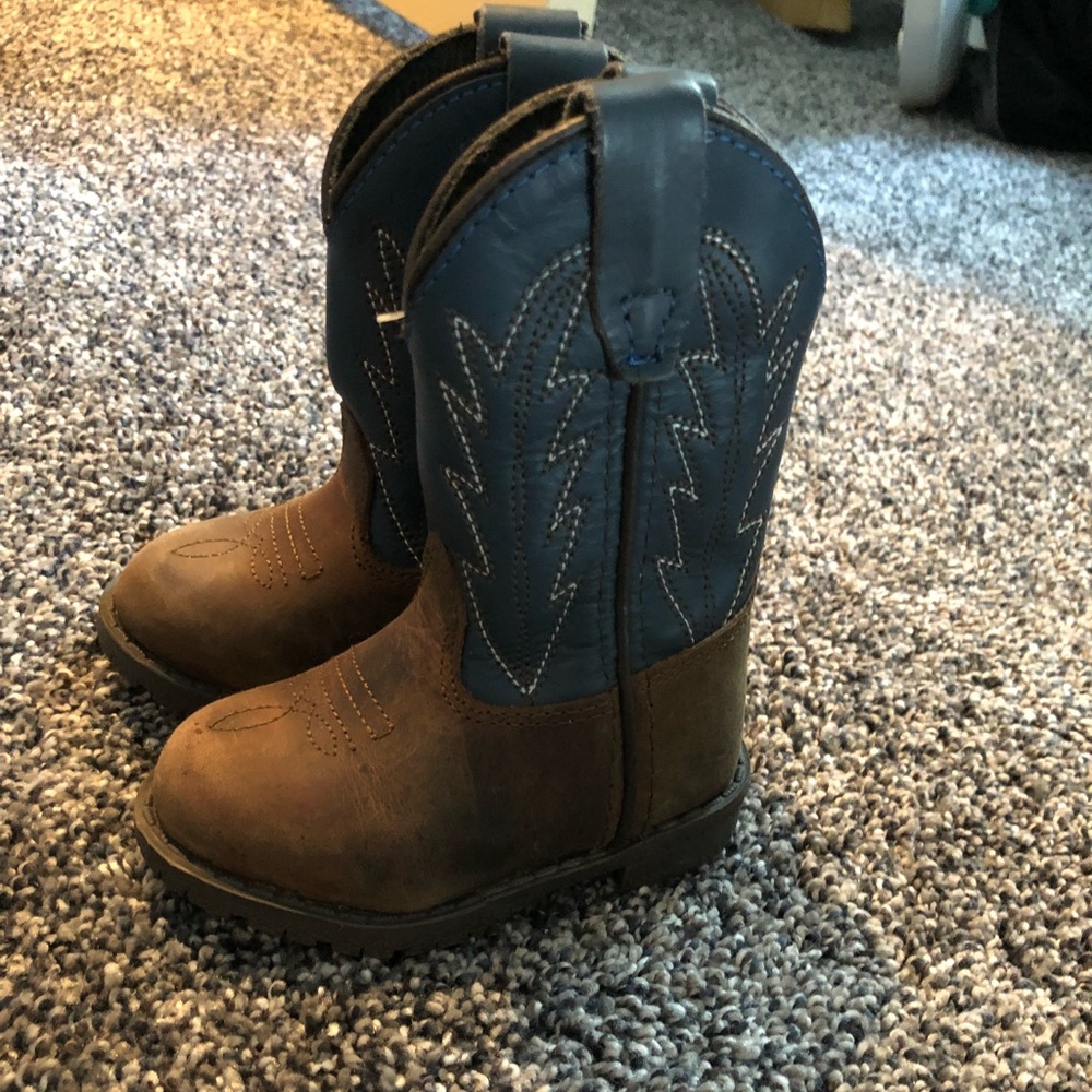 Size 3 infant/toddler boots